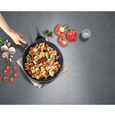 Tefal Titanyum 2X XL Difüzyon Tabanlı Kapaklı Sahan - 24 cm